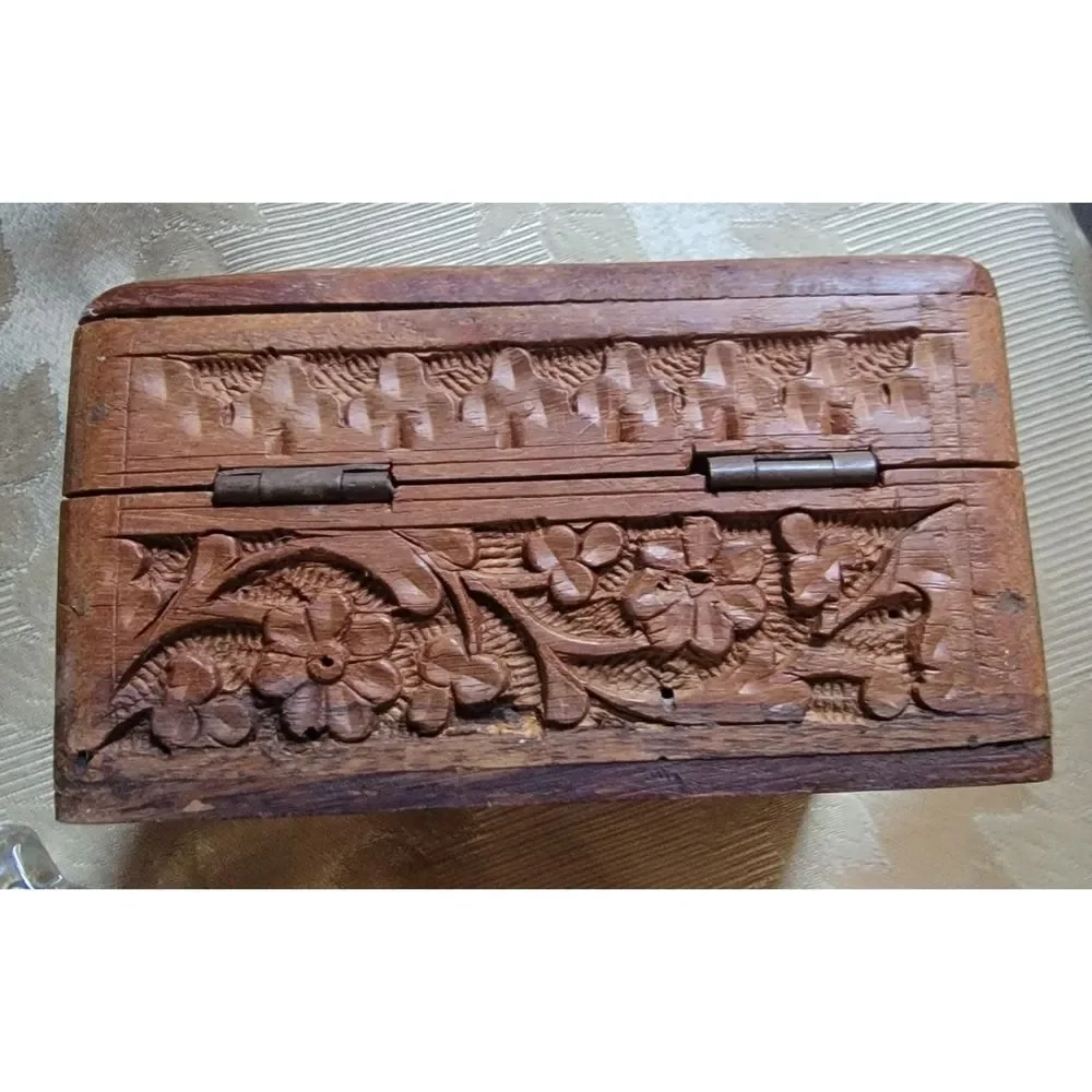 Hand Carved Wooden Trinket Box Jewelry Keepsake Storage Ornate Floral Inlay